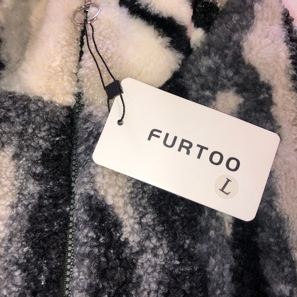 BNWT - FURTOO Winter Faux Fur Coat Womens Size L - Picture 3 of 11